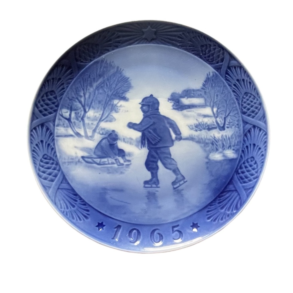 Royal Copenhagen Little Skaters Plate
